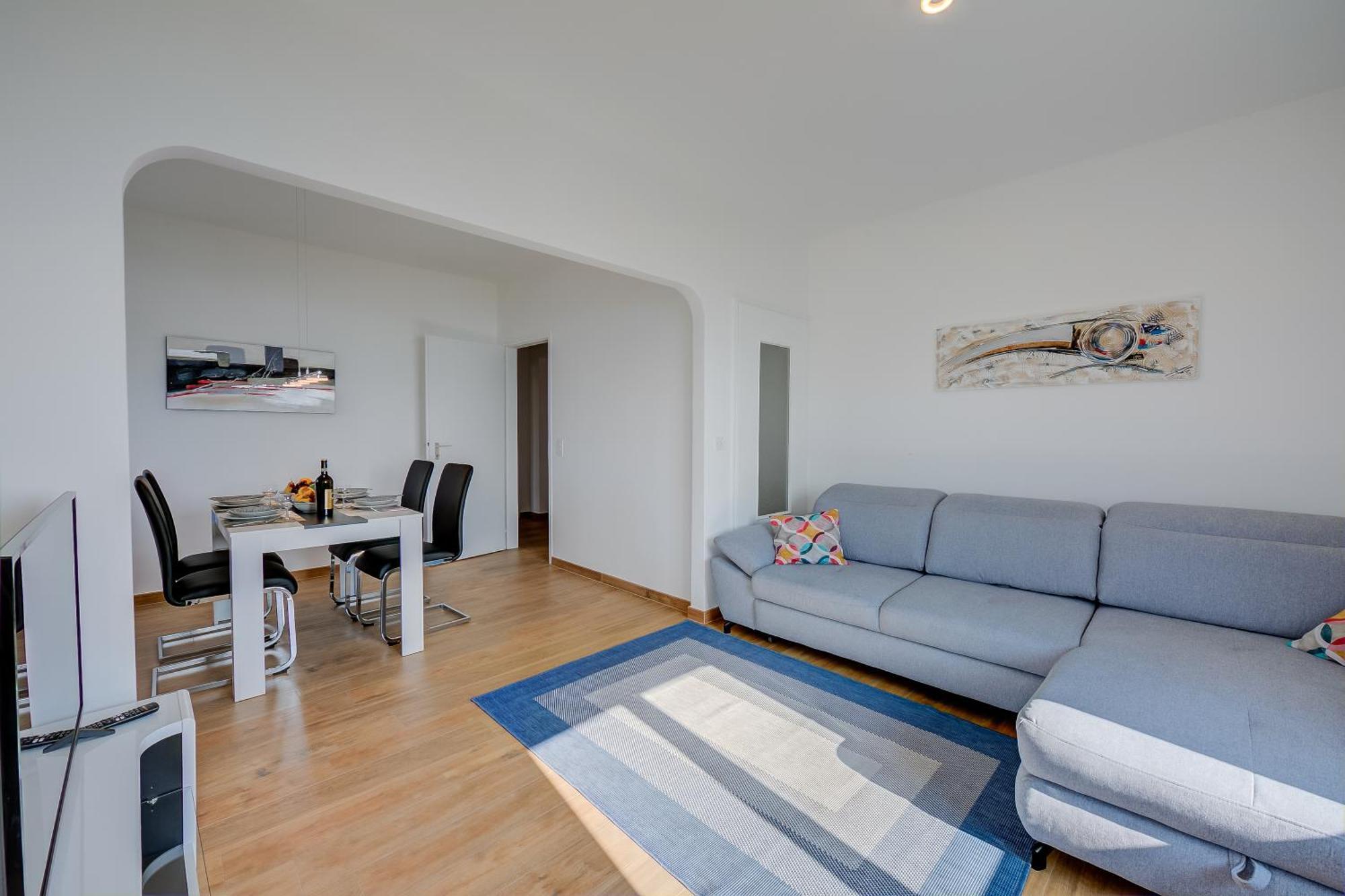 Ca' Gina Panoramica - Monte Bre - Happy Apartment